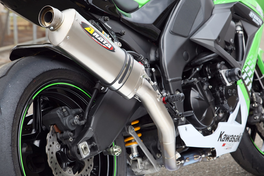 Ninja ZX 10R by ストライカーワークス カスタムマシン カスタムピープル