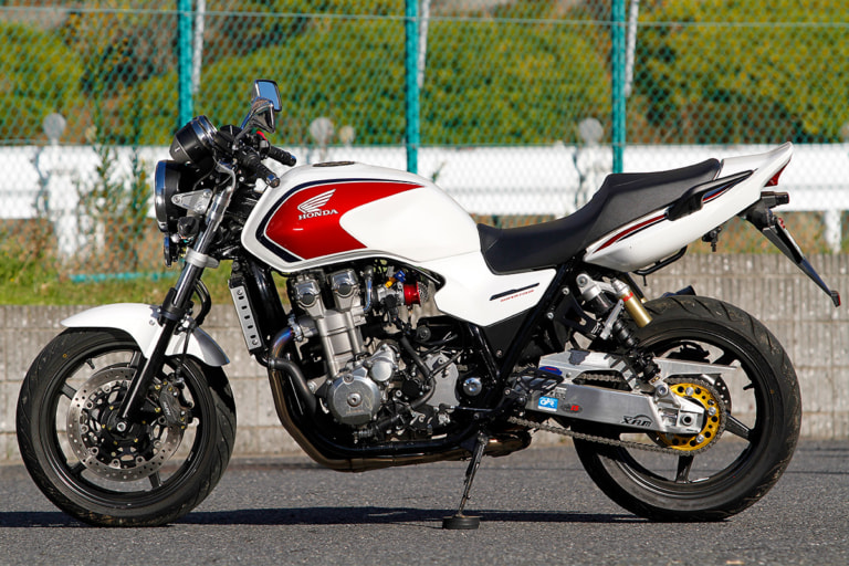 CB1300SF by ヤマモトレーシング カスタムマシン カスタムピープル